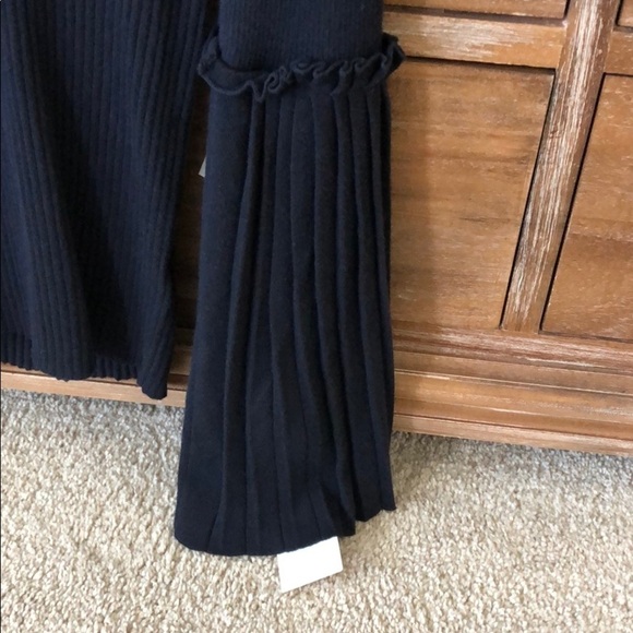 NWT Chelsea 28 Bell Sleeve Sweater - Picture 3 of 10
